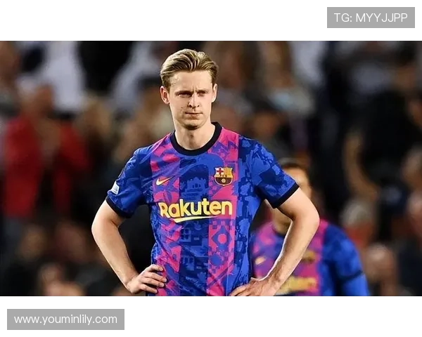 德容复出场地训练备战欧冠淘汰赛